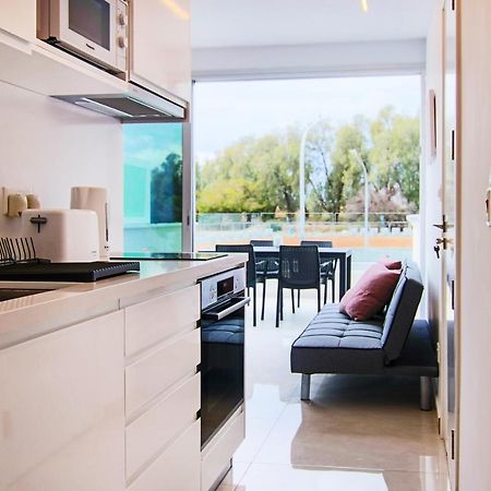 Phaedrus Living - Seaside Luxury Flat Harbour 108 Apartment Paphos Bagian luar foto