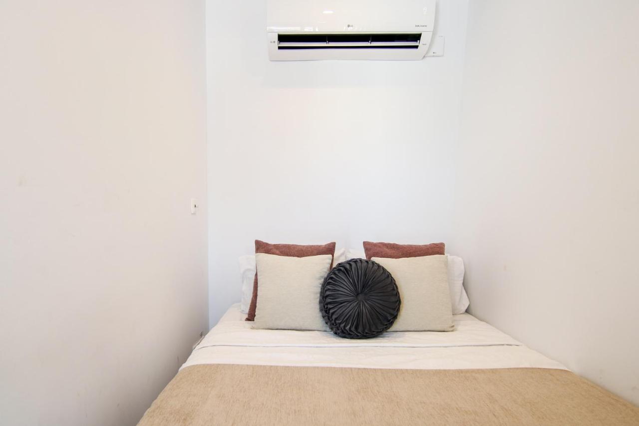 Phaedrus Living - Seaside Luxury Flat Harbour 108 Apartment Paphos Bagian luar foto