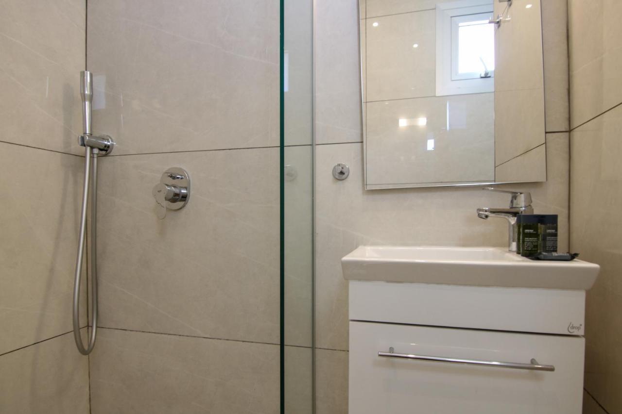 Phaedrus Living - Seaside Luxury Flat Harbour 108 Apartment Paphos Bagian luar foto