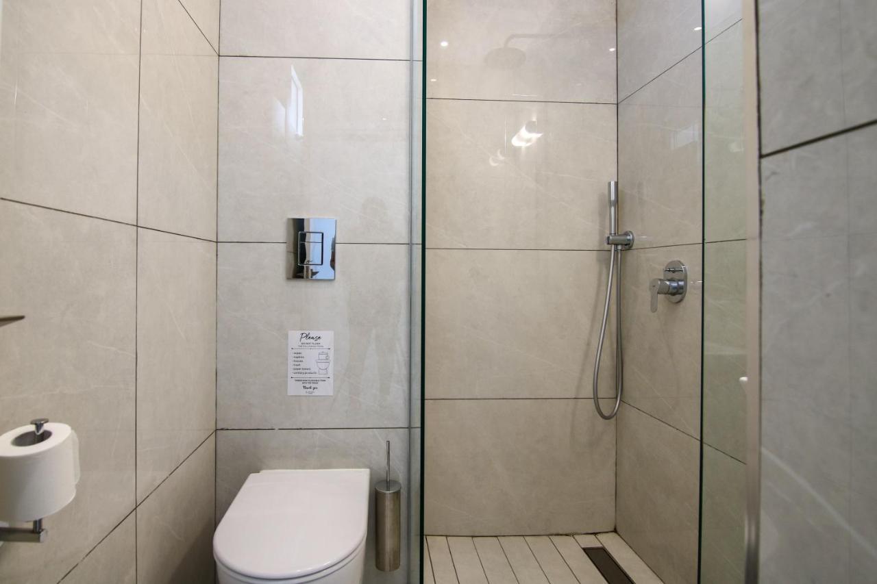 Phaedrus Living - Seaside Luxury Flat Harbour 108 Apartment Paphos Bagian luar foto